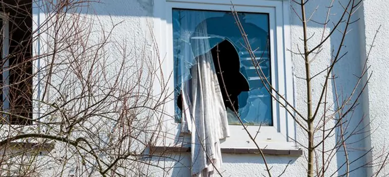 Storm Window Installation Contractors in Crestview, FL